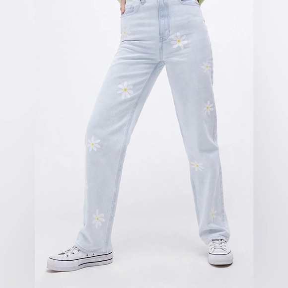 PacSun Eco Light Blue Daisy 90’s Boyfriend Jeans size 27 - Picture 1 of 12